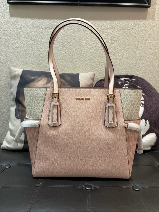 Michael Kors Handbags - Michael Kors Blush Pink Signature Tote with Gold Hardware